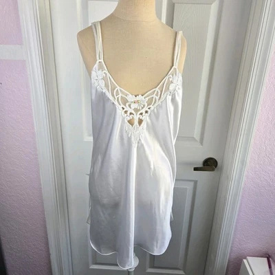 California Dynasty Vtg White Satin Nightgown Chemise Slip Size M Applique USA - Image 1 of 4