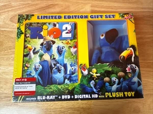 LTD EDT- SEALED -Gift Set Rio 2 w/ Plush Toy Blue-Ray|DVD|Digital - Target Excl. - Picture 1 of 3