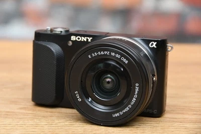 SONY Alpha NEX-3N Digitale Systemkamera + 16-50mm 3,5-5,6 Objektiv - Bild 1 von 4