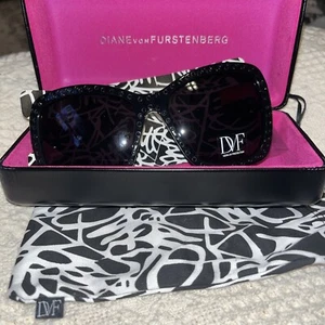 NEW Diane von Furstenberg Black Sunglasses Gold Accent with DVF Case - Picture 1 of 8
