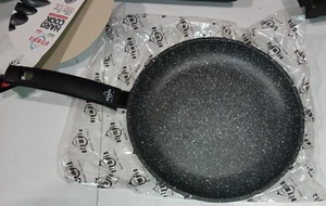Sartén de aluminio fundido a presión antiadherente Olympia Cook'Induction de 11 pulgadas sin PFOA. - Imagen 1 de 4