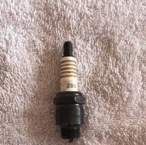 Autolite Spark Plugs - Single Pack - 295 - Picture 1 of 1