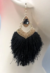 Art Deco Influence Ohrringe schwarz Fransen Quaste Rose Strass gehämmert Gold 3" - Bild 1 von 6