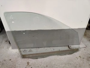 HYUNDAI SANTA FE MK2 2007 RIGHT SIDE FRONT GLASS - Picture 1 of 2