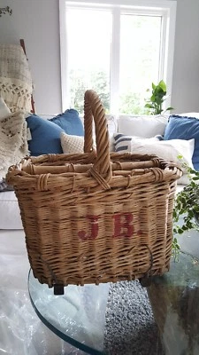 Antigua cesta de almacenamiento europea francesa de ratán mimbre champán botella de vino Foto 1 de 4