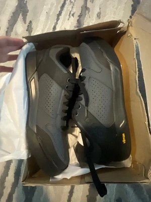 Zapato de ciclismo Giro Riddance talla 13 Foto 1 de 4