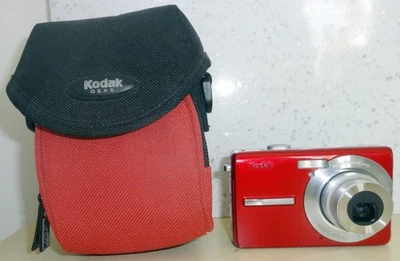 👌 Kodak Digital Camera EasyShare M320 9.2MP - Red & Tested - w/ kodak case - Image 1 of 4