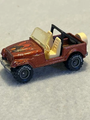 Neumáticos Goodyear de goma interior bronceado marrón águila Hot Wheels Jeep CJ-7 1981 Foto 1 de 4