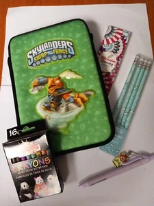 SKYLANDERS Swap Force Tablet Sleeve, pencil case And Contents - Picture 1 of 6