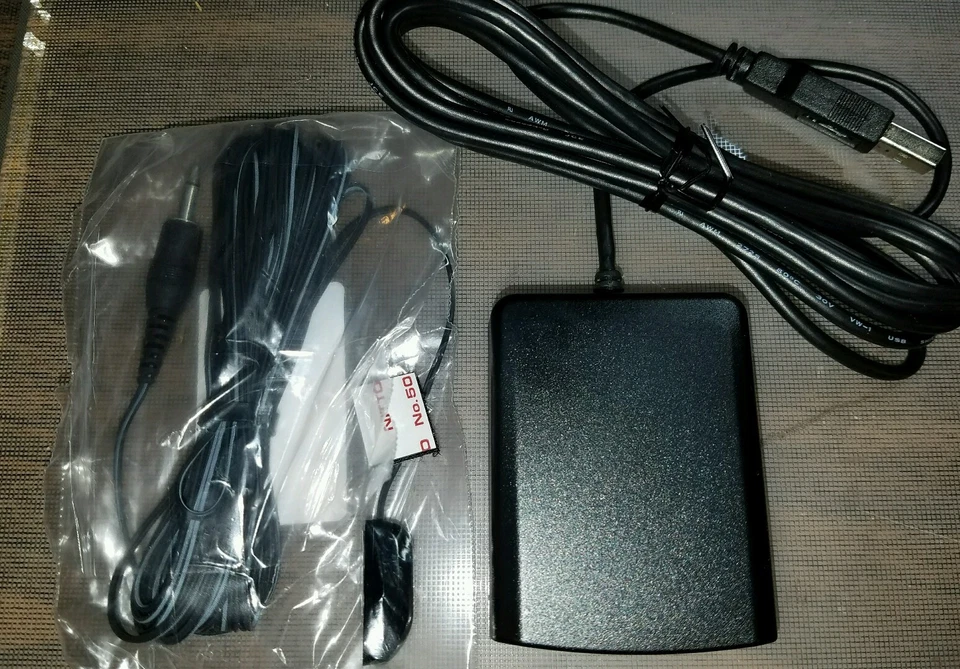 Media Center Receiver USB Windows IR   SMK RXX6000-0141E with 2nd  IR extender.  - Image 1 of 4