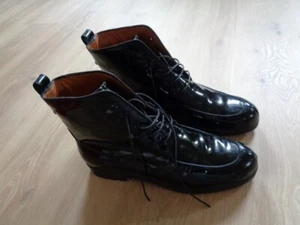 Damen Schnürboots Lack schwarz mit Profilsohle von Salvatore Ferragamo Größe 40 - Bild 1 von 11