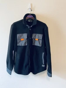 Sobrecamisa Chaqueta WeSC Sherpa Cargo Para Hombre Mediana, Color Negro. Precio de venta sugerido por el fabricante 128 USD - Imagen 1 de 4
