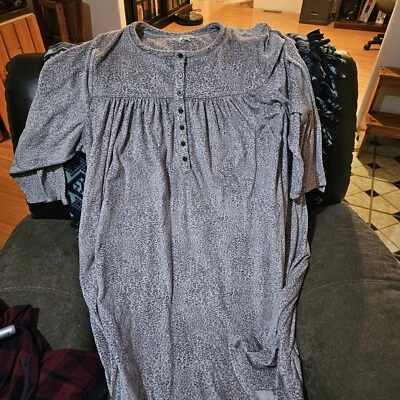 Vestido de noche gris estampado de leopardo Aria para mujer talla 4X Foto 1 de 3