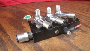 5 port Pneumatic Air Manifold with 3 Bimba Quick Connect flow control valves - Picture 1 of 1