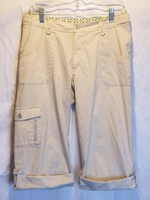 Magellan Capri Womens Sportswear Size 8 Roll Tab Cropped Beige Khakis - Image 1 of 4