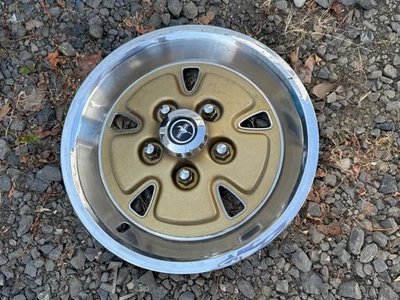 1971 1972 1973 Ford Mustang Hubcap Wheel Cover Hub Cap 14" OEM Radkappe Vintage - Bild 1 von 4