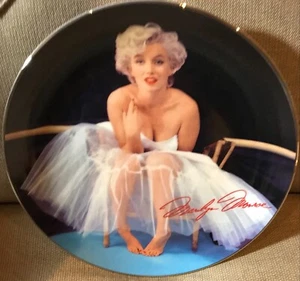 MARILYN MONROE Set of 8 Collector Plates-Up Close & Personal New in Boxes w/COA - Picture 1 of 13