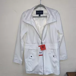 Leichter weißer Windbreaker von Vince Camuto. - Bild 1 von 10