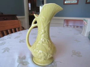 VINTAGE MCCOY YELLOW 9" GRAPES AND LEAF PATTERN EWER - Picture 1 of 6