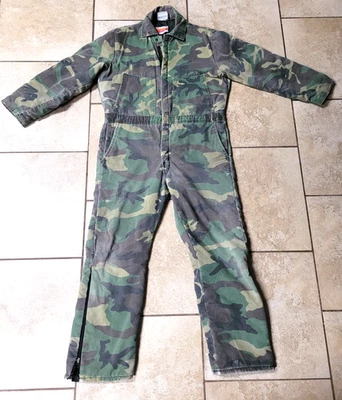 De Colección Winchester Militar Bosque Camuflaje Caza Mono Aislado Baberos Para Hombre L Foto 1 de 4