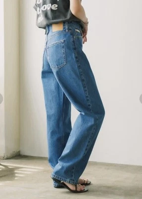 Calvin Klein 90s Loose Original Fit Distressed Boyfriend Jeans Blue Topaz - Image 1 of 4