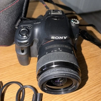 Sony Alpha SLT-A58K 20.1 MP SLR Kit mit 18-55mm Objektiv SAL 18552 Zubehörpaket  - Bild 1 von 4