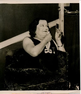 Fêtes Foraines c. 1950 - Melle Dorothée Püppche Femme-Tronc - P 2704 - Imagen 1 de 2
