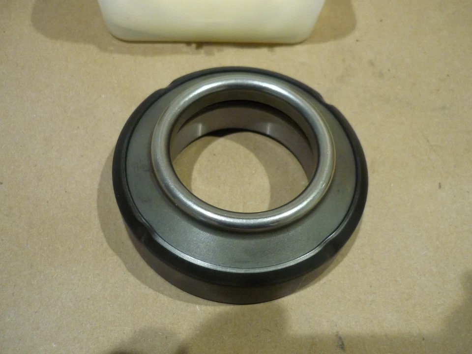 Rodamiento de liberación de embrague Ferrari 512 BB-BBi - P/N 111307 Foto 1 de 4