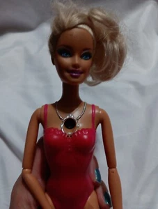 2009 Barbie bambola videocamera ragazza - schermo LCD sul retro - bambola registrazione Mattel  - Foto 1 di 5