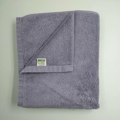 Toalla de baño Martha Stewart Everyday Home - púrpura liso - hecha en EE. UU. - 48 X 26 pulgadas Foto 1 de 4