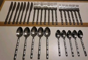 30 Pcs Towle CALYPSO Stainless Wavy Glossy Silverware Flatware - Picture 1 of 19