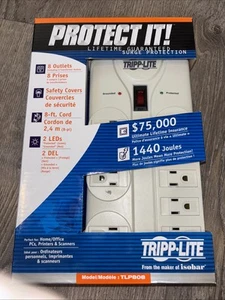 Tira de alimentación protectora contra sobretensiones Tripp Lite 8 salidas, cable de 8 pies blanco nuevo - Imagen 1 de 5