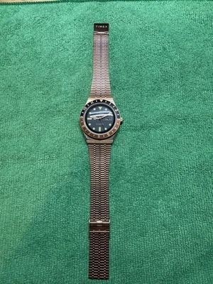 TIMEX Q КОРНЕВОЕ ПИВО TW2U61500 - Изображение 1 из 4