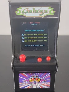 Portachiavi Galaga Mini Bandai Namco Arcade Videogioco Super Impulse Ltd 2020 - Foto 1 di 7