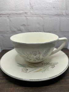 Taza de té y platillo de cerámica con spray floral Earlton vintage - años 70 - Imagen 1 de 5