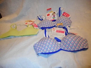 2 Pieces Hanes Value Pack Girls Bras Sizes Small& Medium Sold Separate - Picture 1 of 5