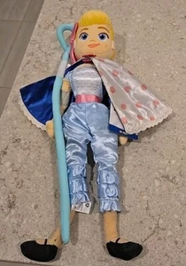 Toy Story 4 Disney Store Pixar Little Bo Peep 18 Zoll Plüschpuppe Umhang-Rock Neu mit Etikett NEU - Bild 1 von 4