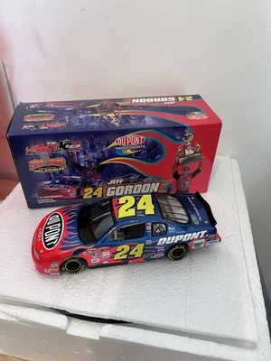 Jeff Gordon #24 Dupont/2001 Winston Cup Champion escala 1:32 Monte Carlo - Imagem 1 de 4