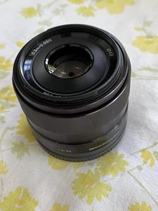 SONY E 35mm F1.8 OSS LENS (SEL35F18) for Sony E mount Near Mint - Picture 1 of 8