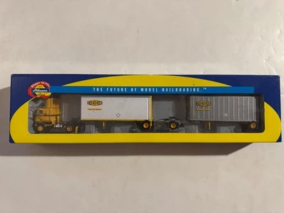 Remolque doble Athearn HO escala 1:87 Crouse Cartage Co camión Freightliner COE Foto 1 de 4