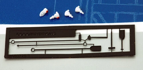 Dapol 2a-001-001 N Gauge Set of Etched Fire Irons and 4 Plastic Lamps