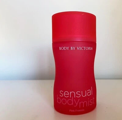 维多利亚的秘密身体 Victoria 粉色 Freesia 感性身体喷雾 3.4 液量盎司 — 第 1/4 张图片