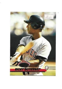 Topps Stadium Club 1993 primer día edición #676 Ricky Gutiérrez (Padres) - Imagen 1 de 2