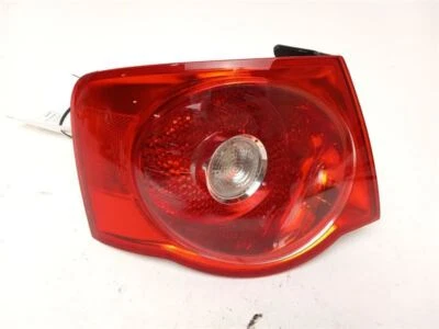 FARO TRASERO IZQUIERDO VOLKSWAGEN JETTA 2005-2007 MONTADO EN CUARTO Foto 1 de 4