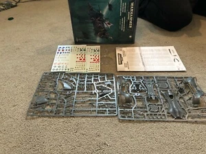 Warhammer Dark Elder Raider - Picture 1 of 3