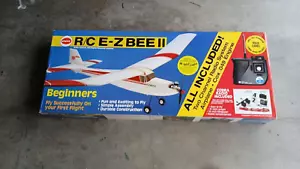 Vintage R/C COX E-Z BEE II .049 Gas Almost Ready to Fly w/ Engine and Radio - Picture 1 of 8