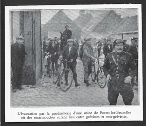 1936 -- EVAKUIERUNG EINER FABRIK IN FOREST LEZ BRÜSSEL PAP LES GENDARMES. 3W208 - Bild 1 von 1