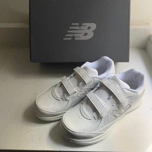 Neu mit Etikett New Balance 577 klassische weiße Damen-Sneaker Leder Größe 10 WW577WT Frühling " - Bild 1 von 12