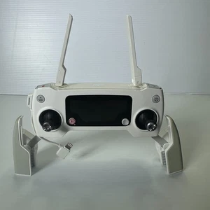 Mando a distancia original DJI Mavic Pro/Platinum GL200A + cable Lightning iPhone blanco - Imagen 1 de 10