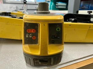 TOPCON RL-VH3C AUTO LEVELING ROTARY LASER LEVEL Case & Wall mount Red Beam - Picture 1 of 4